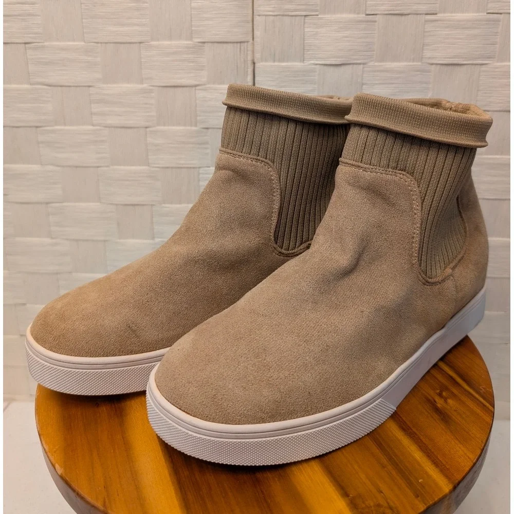 Boutique by Corkys Tan Faux Suede‎ Ribbed Knit High Top Sneaker Boots Booties
